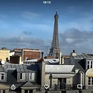 Large Eiffel Tower Lacoste Appartement Paris